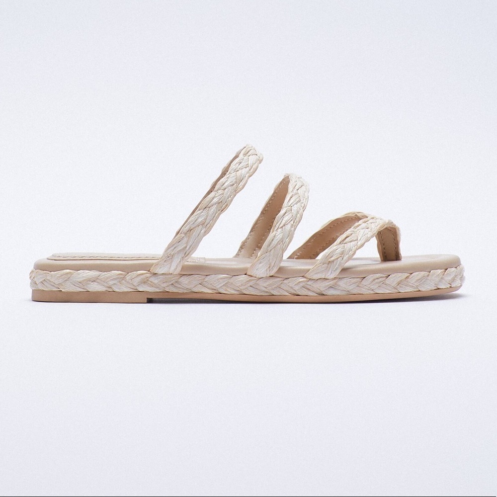 NWT. Zara Cream  Zara Woven Flat Sandals. Size 7,5.